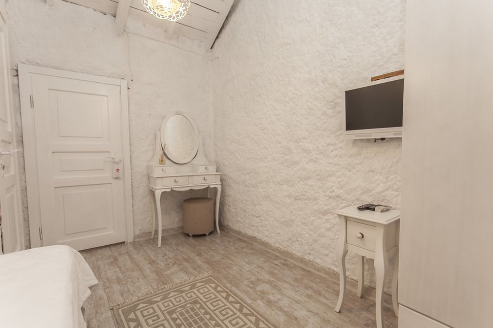 Alacati Alanur Otel Екстериор снимка